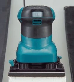 Makita BO4555K Vlakschuurmachine - 200 W - 102 X 112 Mm Schuuroppervlak 15 Makita BO4555K Vlakschuurmachine - 200 W - 102 X 112 Mm Schuuroppervlak -WerkPro Verkoopwinkel 1081x1200 1