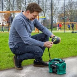 VONROC Accu Compressor VPower 20V – 20V Accu & 12V Aansluiting – Incl. Accessoires En 2.0Ah Accu -WerkPro Verkoopwinkel 1199x1200 2