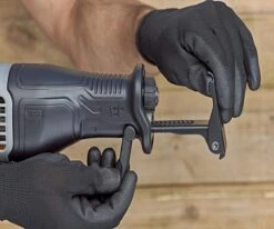 Black & Decker BLACK+DECKER BES301-QS Reciprozaag - 750W - 20mm - Met Takkenhouder -WerkPro Verkoopwinkel 1200x1000 1