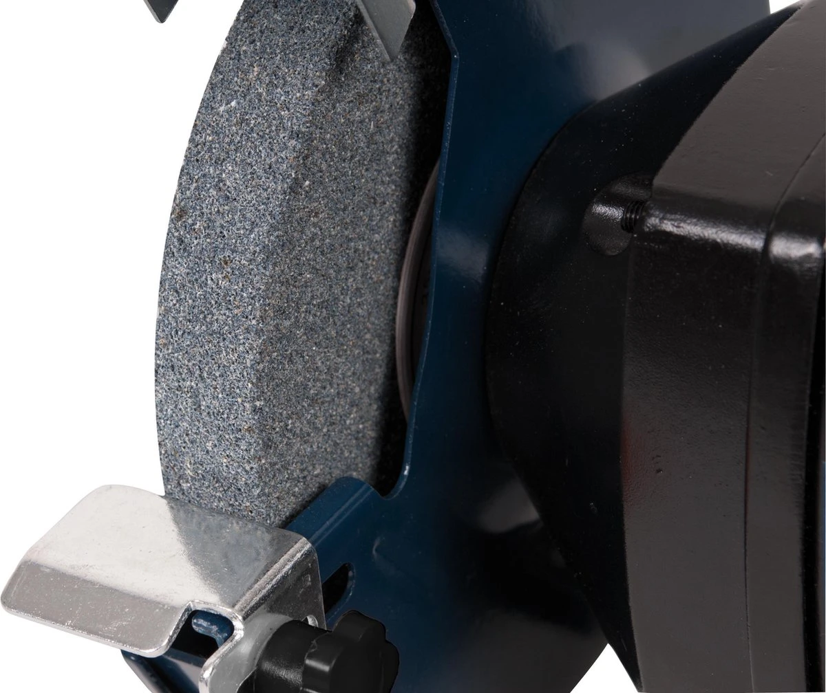 FERM Tafelslijpmachine 250W - Stofdichte Schakelaar - Vonkvangers - Incl. 2 Slijpschijven Voor Fijn- Als Grof Slijpen 7 FERM Tafelslijpmachine 250W - Stofdichte Schakelaar - Vonkvangers - Incl. 2 Slijpschijven Voor Fijn- Als Grof Slijpen - Afbeelding 5