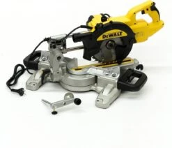 DeWalt DWS774SET Afkortzaag Met XPS + DE7033 Onderstel -WerkPro Verkoopwinkel 1200x1028 5