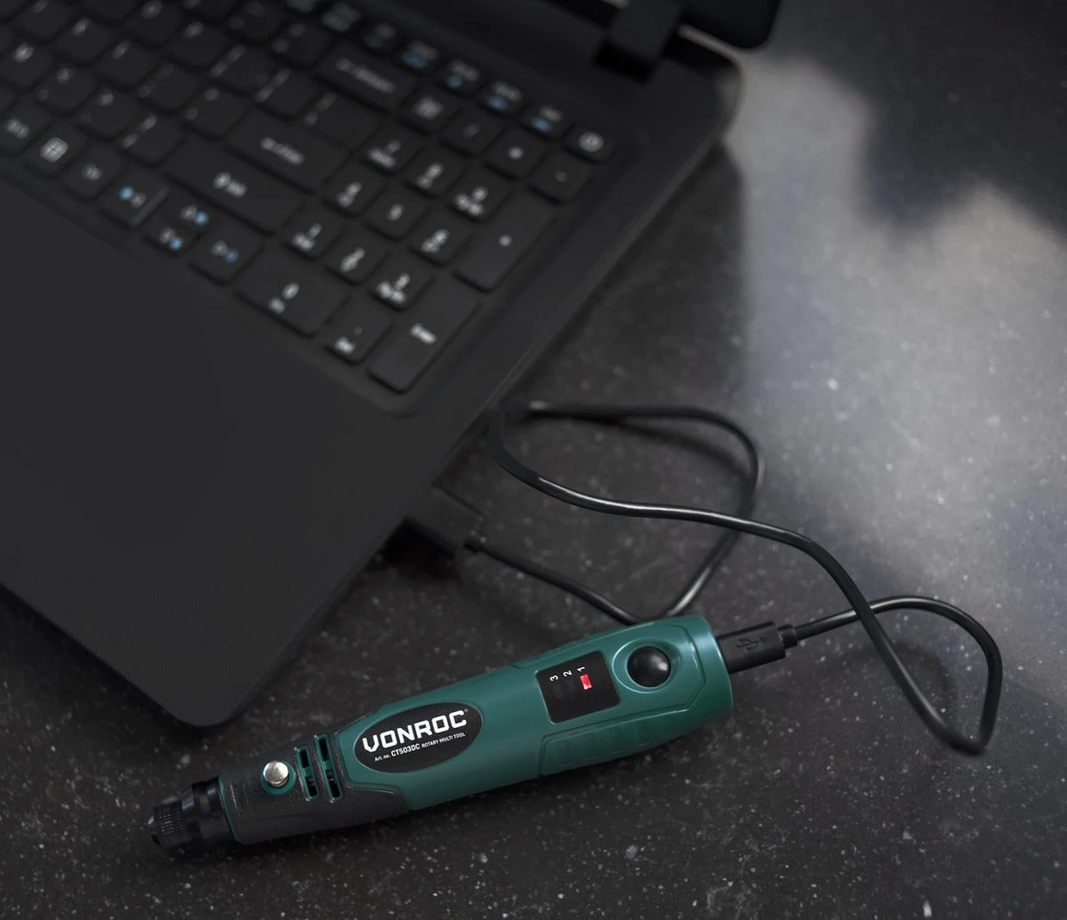 VONROC Roterende Multitool – 4V – Incl. 31-delige Accessoire Set & Opbergtas 6 VONROC Roterende Multitool – 4V – Incl. 31-delige Accessoire Set & Opbergtas - Afbeelding 4