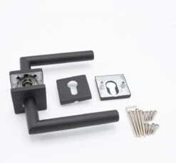 Slotman Solutions Mat Zwarte Deurklink RVS Met Vierkante Rozet En Cilindergat - Deurkruk Zwart Voor Stijlvolle En Elegante Uitstraling -WerkPro Verkoopwinkel 1200x1115 4