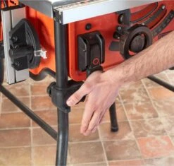 Black & Decker BLACK+DECKER BES720-XE Tafelzaag - 1800W - 254mm - Incl. Stofzak -WerkPro Verkoopwinkel 1200x1142 6