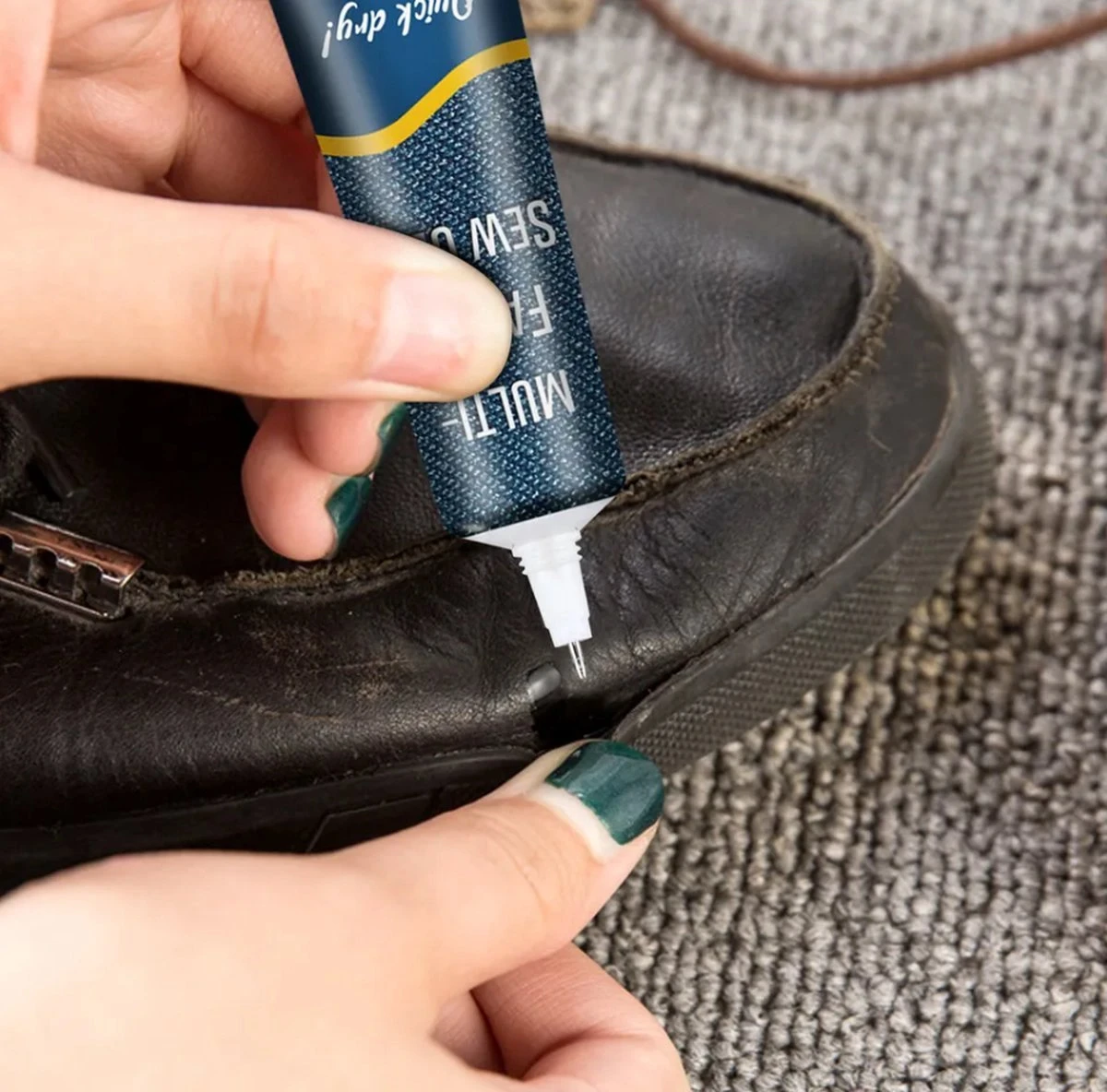 Textiellijm - 50ml - Watervast - Hobbylijm - Geschikt Voor Elke Stof - Zoomband - Textiel Lijm 8 Textiellijm - 50ml - Watervast - Hobbylijm - Geschikt Voor Elke Stof - Zoomband - Textiel Lijm - Afbeelding 6