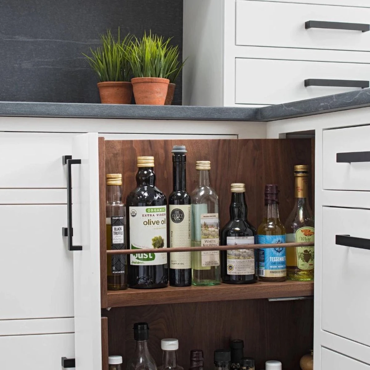 Handgreep / Keukengreep Zwart 128 Mm 5 Stuks - Strak - Handgrepen Voor Deurtjes - Deurgreep - Meubelgreep - Handgreep Zwart - Keukengreep - Greep Zwart - Meubelbeslag - Handgrepen Kast - Meubelgrepen - Handgrepen Voor Deurtjes - Inclusief Schroeven 8 Handgreep / Keukengreep Zwart 128 Mm 5 Stuks - Strak - Handgrepen Voor Deurtjes - Deurgreep - Meubelgreep - Handgreep Zwart - Keukengreep - Greep Zwart - Meubelbeslag - Handgrepen Kast - Meubelgrepen - Handgrepen Voor Deurtjes - Inclusief Schroeven - Afbeelding 6