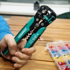 VONROC Professionele Automatische Striptang - Krimp- En Isoleertang - Met 270-delig Accessoireset -WerkPro Verkoopwinkel 1200x1200 1769