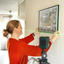 VONROC Kruislijnlaser – Groen – Zelfnivellerend – 18 Meter – Incl. Bevestigingsbeugel, Opbergtas -WerkPro Verkoopwinkel 1200x1200 2119