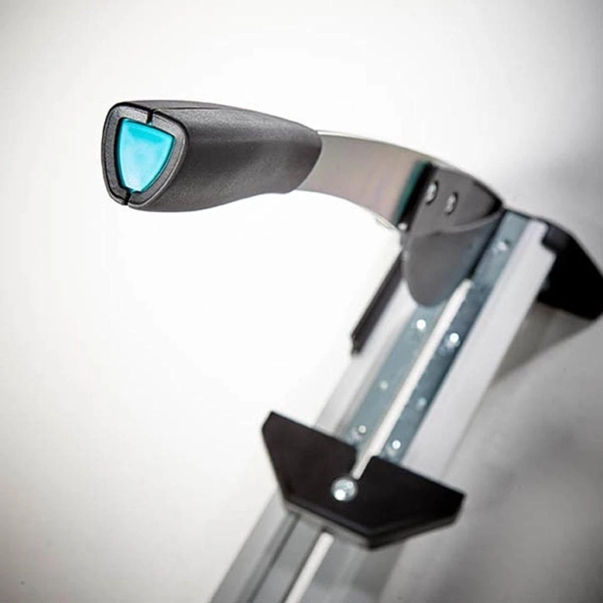 Wolfcraft - Laminaatsnijder - VLC 800 - De Professionele Laminaatknipper Voor Vinyl-, Pvc En Laminaat - 6939000 9 Wolfcraft - Laminaatsnijder - VLC 800 - De Professionele Laminaatknipper Voor Vinyl-, Pvc En Laminaat - 6939000 - Afbeelding 7