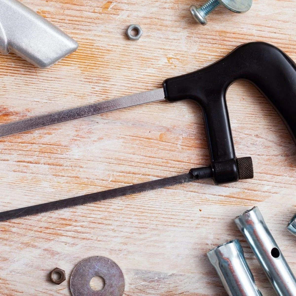 Orange85 IJzerzaag - Metaal - 25cm - Met Extra Zaag - Handvat - Metaalzaag - Handzaag - Zaag 5 Orange85 IJzerzaag - Metaal - 25cm - Met Extra Zaag - Handvat - Metaalzaag - Handzaag - Zaag - Afbeelding 3