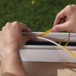 Tesa 2x Pakjes Zelfklevende Raam/deur Tochtstrip Wit 10 Meter X 9 Mm - Huis Isolatie - Tochtstroken Voor Ramen En Deuren 10 Tesa 2x Pakjes Zelfklevende Raam/deur Tochtstrip Wit 10 Meter X 9 Mm - Huis Isolatie - Tochtstroken Voor Ramen En Deuren -WerkPro Verkoopwinkel 1200x1200 2963