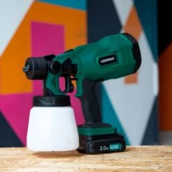 VONROC Accu Verfspuit – VPower 20V (excl. Accu & Snellader) – Inhoud 800 Ml – Incl. Accessoires -WerkPro Verkoopwinkel 1200x1200 3707