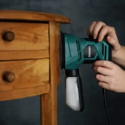 VONROC Excentrische Schuurmachine – 300W - Ø125mm – Met Stofopvangbox & 12 Stuks Schuurpapier 18 VONROC Excentrische Schuurmachine – 300W - Ø125mm – Met Stofopvangbox & 12 Stuks Schuurpapier -WerkPro Verkoopwinkel 1200x1200 607