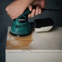 VONROC Excentrische Schuurmachine – 300W - Ø125mm – Met Stofopvangbox & 12 Stuks Schuurpapier 19 VONROC Excentrische Schuurmachine – 300W - Ø125mm – Met Stofopvangbox & 12 Stuks Schuurpapier -WerkPro Verkoopwinkel 1200x1200 608