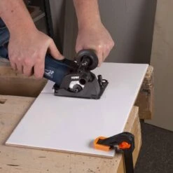 FERM Invalzaag/Mini-cirkelzaag - 500W - Ø85mm - Variabele Snelheden - Incl. 3 Zaagbladen, Stofzuiging Adapter En Opbergkoffer -WerkPro Verkoopwinkel 1200x1200 669