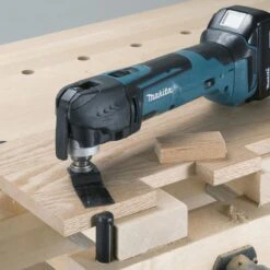Makita DTM51ZJX3 Multitool - Oscillerend - 18 V - Incl. Koffer En 16 Accessoires - Losse Body (geleverd Zonder Accu En Lader) -WerkPro Verkoopwinkel 1200x1200 795