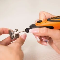 Handy - Professionele Draadloze Graveerpen / Graveermachine - USB Oplaadbaar - Graveerset Inclusief 4 Frezen -WerkPro Verkoopwinkel 1200x1200 798