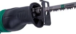 VONROC Reciprozaag – 900W – Draaibaar Handvat – Incl. 3 Zaagbladen Voor Hout & Metaal -WerkPro Verkoopwinkel 1200x532