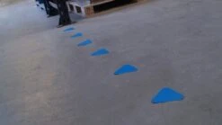 Haaientanden Zelfklevend (20 Stuks) Rood 100 X 91 Mm - Vloersticker Met Gladde Toplaag -WerkPro Verkoopwinkel 1200x674 49