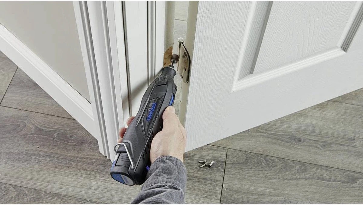 Dremel 8260 Multitool - Met 2x 12 V Accu's - 65 Accessoires, 5 Hulpstukken En Bluetooth-connectiviteit 13 Dremel 8260 Multitool - Met 2x 12 V Accu's - 65 Accessoires, 5 Hulpstukken En Bluetooth-connectiviteit - Afbeelding 11