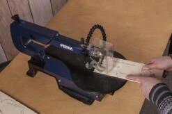 FERM Figuurzaagmachine - 120W - Variabele Snelheidsinstelling - Voetpedaal - Snelspanhendel - Incl. 6 Zaagbladen -WerkPro Verkoopwinkel 1200x799 54