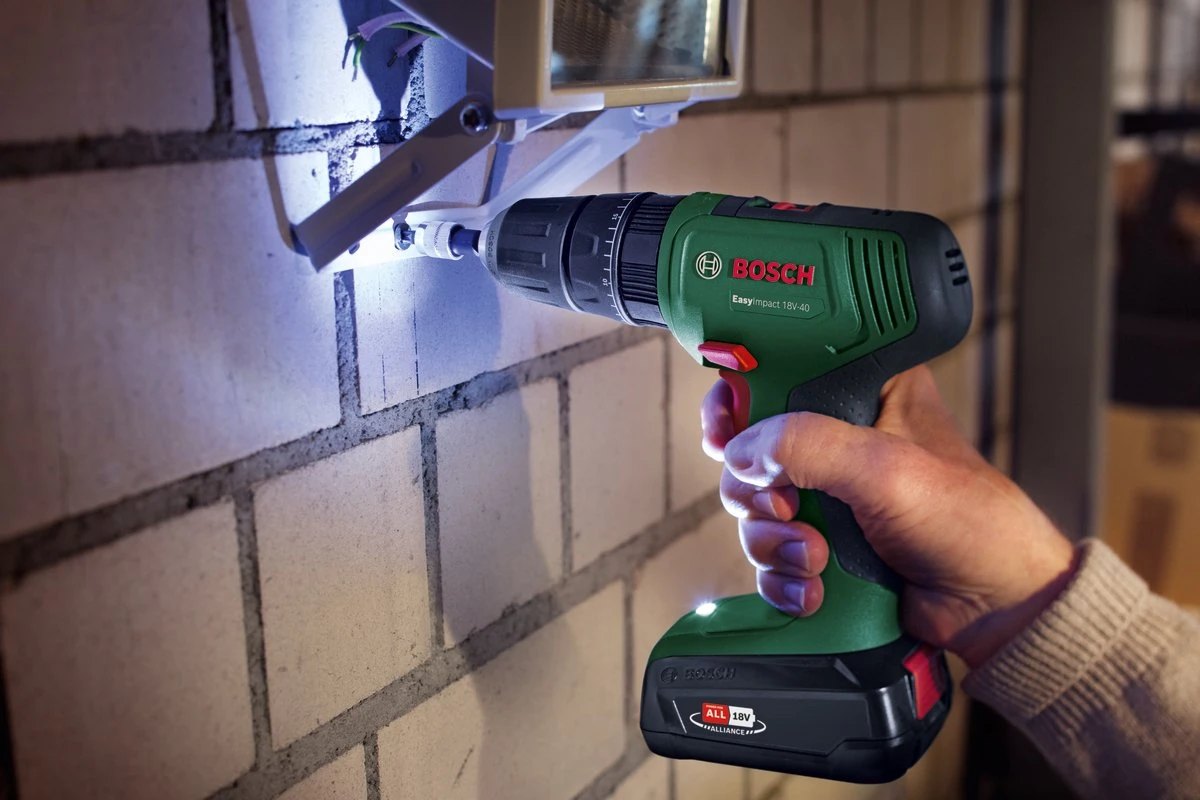 Bosch EasyImpact 18V-40 Accuklopboorschroevendraaier - Met 2x 18V Accu En Lader 10 Bosch EasyImpact 18V-40 Accuklopboorschroevendraaier - Met 2x 18V Accu En Lader - Afbeelding 8