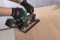 VONROC Accu Cirkelzaag – VPower 20V (zonder Accu & Lader) – Incl. Parallelgeleider & Ø150MM Zaagblad -WerkPro Verkoopwinkel 1200x800 196