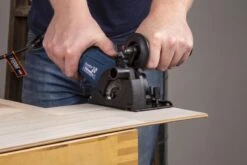 FERM Invalzaag/Mini-cirkelzaag - 500W - Ø85mm - Variabele Snelheden - Incl. 3 Zaagbladen, Stofzuiging Adapter En Opbergkoffer -WerkPro Verkoopwinkel 1200x800 212