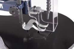 FERM Figuurzaagmachine - 120W - Variabele Snelheidsinstelling - Voetpedaal - Snelspanhendel - Incl. 6 Zaagbladen -WerkPro Verkoopwinkel 1200x800 220