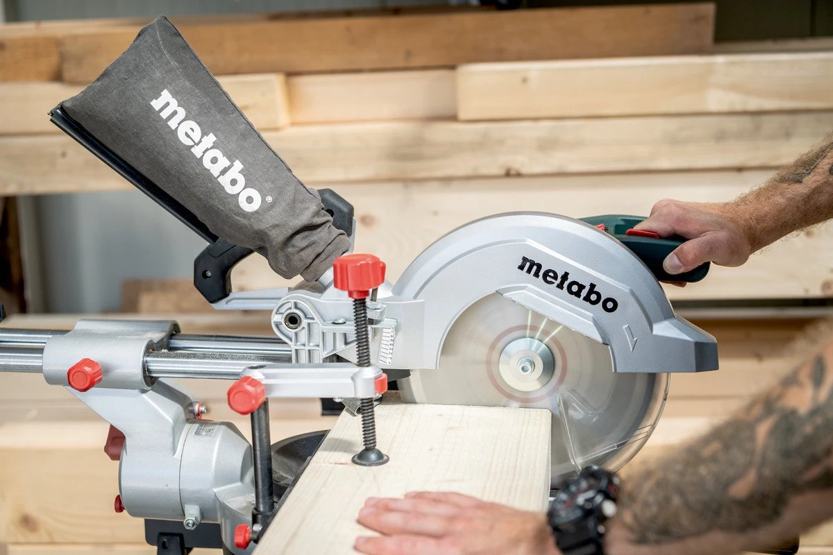 METABO Afkortzaag KGS254M - 1800 W - Ø 254 Mm 4 METABO Afkortzaag KGS254M - 1800 W - Ø 254 Mm - Afbeelding 2