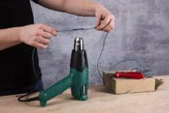 VONROC Heteluchtpistool – Verfafbrander – 2000W – 3 Temperatuurstanden – Incl. Accessoires & Tas 15 VONROC Heteluchtpistool – Verfafbrander – 2000W – 3 Temperatuurstanden – Incl. Accessoires & Tas -WerkPro Verkoopwinkel 1200x800 302