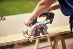 Bosch PKS 18 LI Accu Cirkelzaag - Zonder 18 V Accu En Lader 18 Bosch PKS 18 LI Accu Cirkelzaag - Zonder 18 V Accu En Lader -WerkPro Verkoopwinkel 1200x800 4