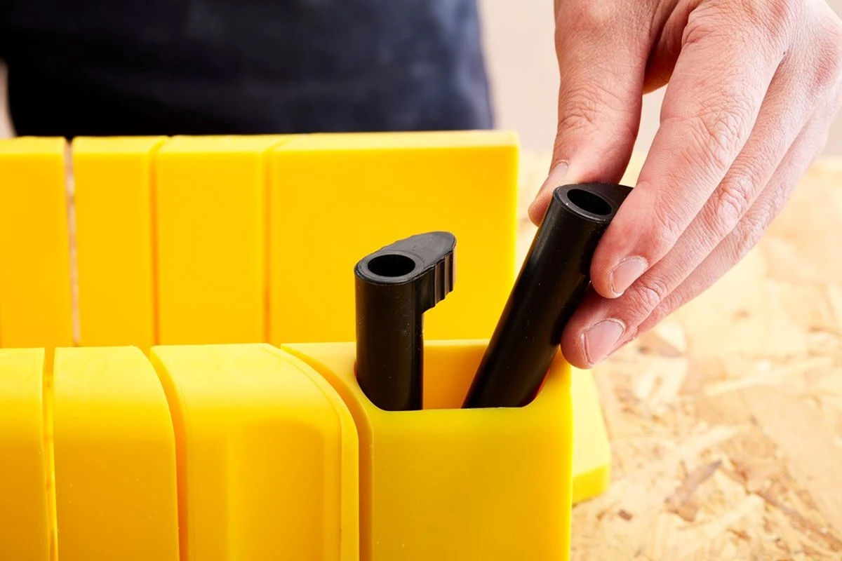 STANLEY 1-20-600 Verstekbak Kunststof Met Kapzaag - 220mm 21 STANLEY 1-20-600 Verstekbak Kunststof Met Kapzaag - 220mm - Afbeelding 19