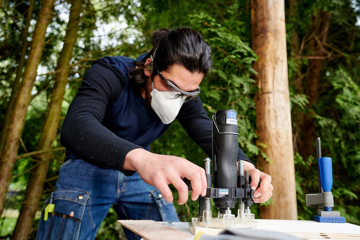 Dremel 8260 Multitool - Met 2x 12 V Accu's - 65 Accessoires, 5 Hulpstukken En Bluetooth-connectiviteit 16 Dremel 8260 Multitool - Met 2x 12 V Accu's - 65 Accessoires, 5 Hulpstukken En Bluetooth-connectiviteit - Afbeelding 14