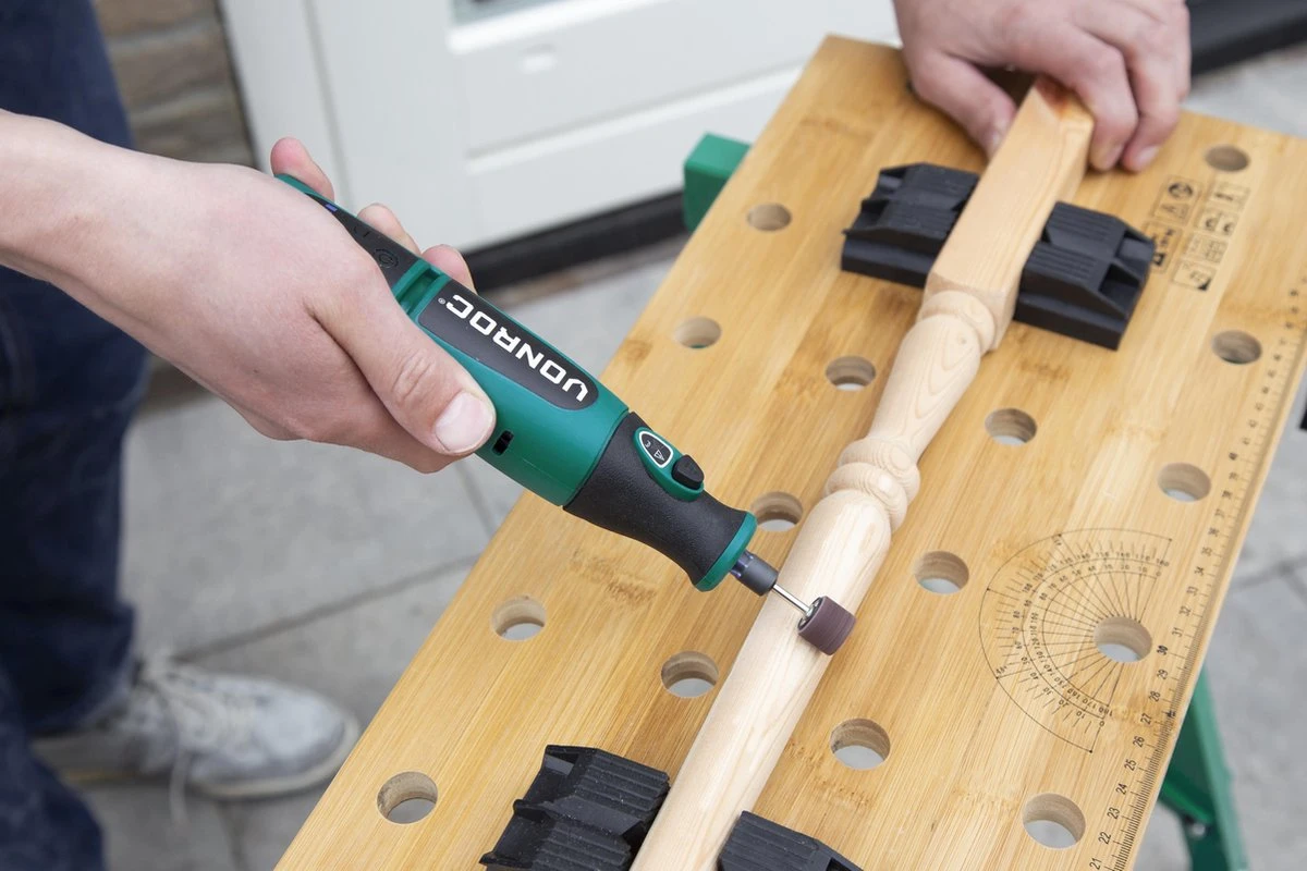 VONROC Accu Multitool – Roterend – 8V – Incl. 24 Accessoires, Oplader & Opbergtas 8 VONROC Accu Multitool – Roterend – 8V – Incl. 24 Accessoires, Oplader & Opbergtas - Afbeelding 6