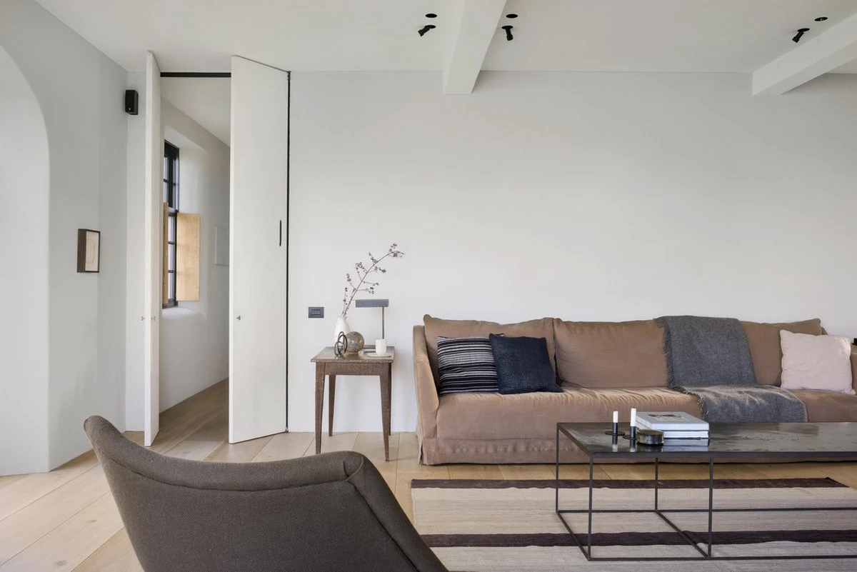 Flexa Strak Op De Muur Muurverf - Mat - 2,5 Liter - Licht Grijs 11 Flexa Strak Op De Muur Muurverf - Mat - 2,5 Liter - Licht Grijs - Afbeelding 9