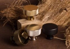 Meubelknop Zwart / Kastknop Zwart / 5 Stuks / Deurknoppen Zwart Voor Kasten/ Deurknopjes Zwart / Kastknoppen Zwart / Handgreep Zwart / Meubelknoppen Zwart / Meubelknoppen Zwart / Deurknopjes Zwart / Meubelbeslag Zwart / Deurknop Zwart /2005 9 Meubelknop Zwart / Kastknop Zwart / 5 Stuks / Deurknoppen Zwart Voor Kasten/ Deurknopjes Zwart / Kastknoppen Zwart / Handgreep Zwart / Meubelknoppen Zwart / Meubelknoppen Zwart / Deurknopjes Zwart / Meubelbeslag Zwart / Deurknop Zwart /2005 -WerkPro Verkoopwinkel 1200x846 14