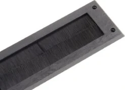 Orange85 Brievenbus Tochtstrip - Borstel - Zwart - Tochtafsluiter - Brievenbusborstel - Tochtborstel 9 Orange85 Brievenbus Tochtstrip - Borstel - Zwart - Tochtafsluiter - Brievenbusborstel - Tochtborstel -WerkPro Verkoopwinkel 1200x858 15