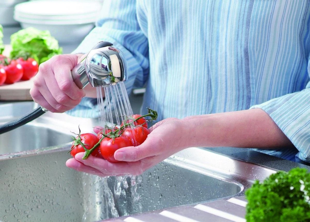 SCHÜTTE Supra Keukenkraan - Mengkraan - Draaibare Uitloop - Uittrekbare Sproeier - 2 Standen - Chroom 15 SCHÜTTE Supra Keukenkraan - Mengkraan - Draaibare Uitloop - Uittrekbare Sproeier - 2 Standen - Chroom - Afbeelding 13