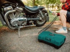 VONROC Draagbare Compressor – 1100W – 8 Bar – Olievrij – 180 L/m – Incl. 11 Accessoires 25 VONROC Draagbare Compressor – 1100W – 8 Bar – Olievrij – 180 L/m – Incl. 11 Accessoires -WerkPro Verkoopwinkel 1200x884 1