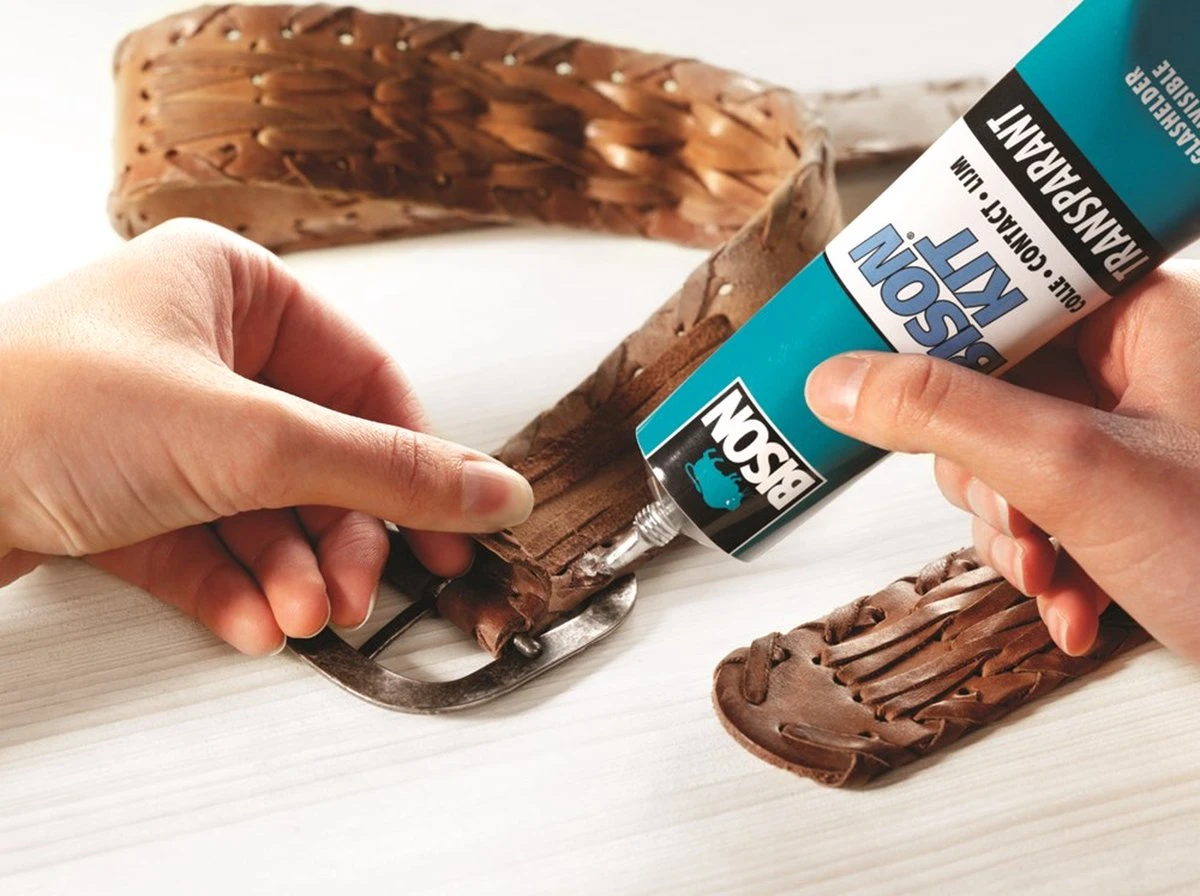 Bison Kit Transparant Contactlijm Tube - 50 Ml 5 Bison Kit Transparant Contactlijm Tube - 50 Ml - Afbeelding 3