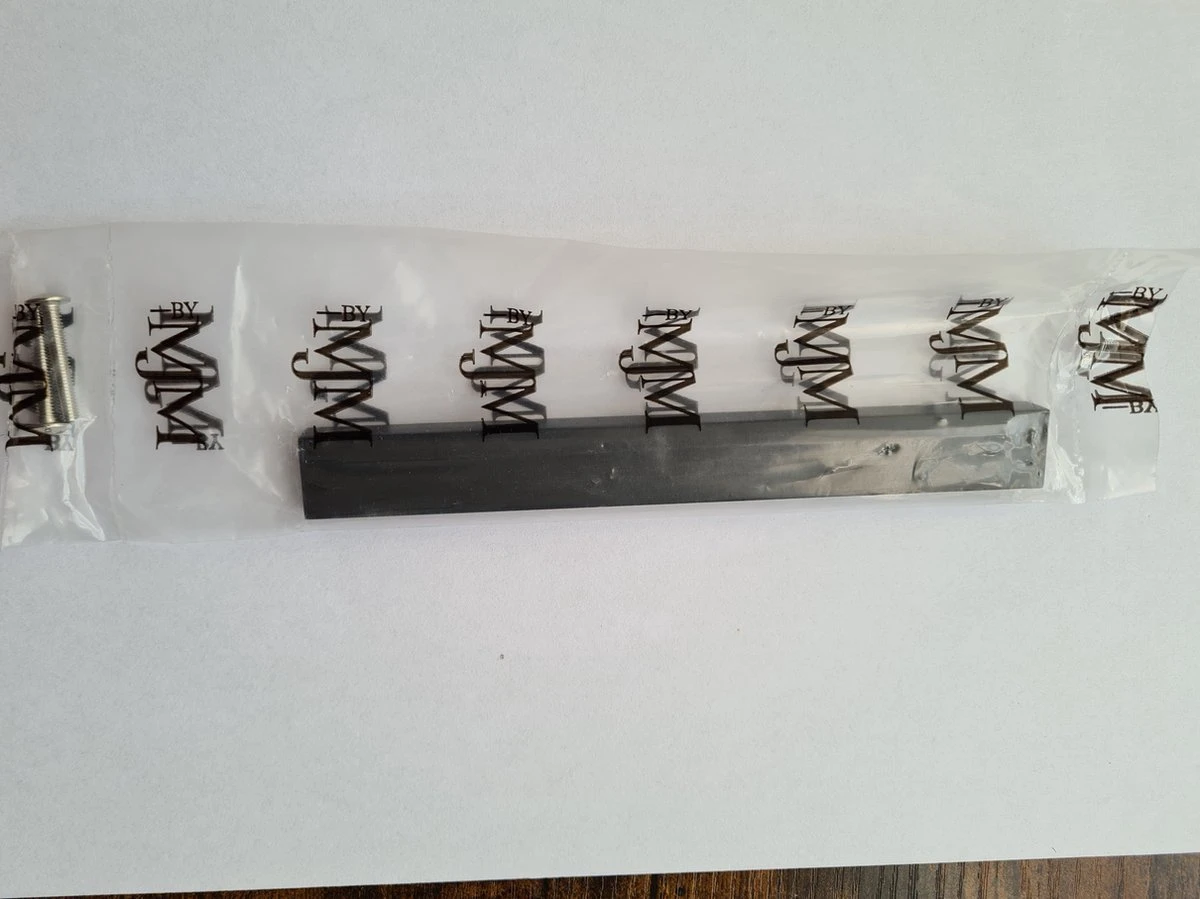 Handgreep Zwart 162mm 10 Stuks - Hartafstand 128mm - Zwart - Meubelgreep Zwart - Handgreep - Keukengreep Zwart - Greep Zwart - Deurgreep - Handgreep Keukenkastjes - Meubelgrepen - Handgrepen Voor Deurtjes - Inclusief Schroeven 9 Handgreep Zwart 162mm 10 Stuks - Hartafstand 128mm - Zwart - Meubelgreep Zwart - Handgreep - Keukengreep Zwart - Greep Zwart - Deurgreep - Handgreep Keukenkastjes - Meubelgrepen - Handgrepen Voor Deurtjes - Inclusief Schroeven - Afbeelding 7