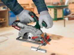 Parkside Accu Handcirkelzaag 20V - Ø Zaagblad: 150 Mm - Max. Zaagdiepte Hout: 0 - 48 Mm (0°) | 0 - 36 Mm (45°) - Zaagdiepte En Zaaghoek Traploos Instelbaar - Accu En Snellader Niet Inbegrepen -WerkPro Verkoopwinkel 1200x900 129