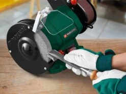 PARKSIDE Staande Bandschuur- En Slijpmachine - Slijp-/schuuroppervlak: Ø150 Mm / 50 X 686 Mm - Snelheid: 23 M/sec. (schuurschijf) Of 15 M/sec. (schuurband) - Vermogen: 240 W - Toerental: 2980 Min-¹ - Ideaal Om Metaal, Hout En Kunststof Te Bewerken 14 PARKSIDE Staande Bandschuur- En Slijpmachine - Slijp-/schuuroppervlak: Ø150 Mm / 50 X 686 Mm - Snelheid: 23 M/sec. (schuurschijf) Of 15 M/sec. (schuurband) - Vermogen: 240 W - Toerental: 2980 Min-¹ - Ideaal Om Metaal, Hout En Kunststof Te Bewerken -WerkPro Verkoopwinkel 1200x900 51