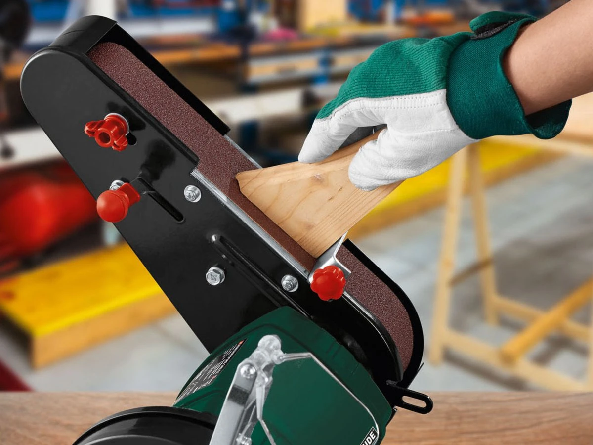 PARKSIDE Staande Bandschuur- En Slijpmachine - Slijp-/schuuroppervlak: Ø150 Mm / 50 X 686 Mm - Snelheid: 23 M/sec. (schuurschijf) Of 15 M/sec. (schuurband) - Vermogen: 240 W - Toerental: 2980 Min-¹ - Ideaal Om Metaal, Hout En Kunststof Te Bewerken 10 PARKSIDE Staande Bandschuur- En Slijpmachine - Slijp-/schuuroppervlak: Ø150 Mm / 50 X 686 Mm - Snelheid: 23 M/sec. (schuurschijf) Of 15 M/sec. (schuurband) - Vermogen: 240 W - Toerental: 2980 Min-¹ - Ideaal Om Metaal, Hout En Kunststof Te Bewerken - Afbeelding 8