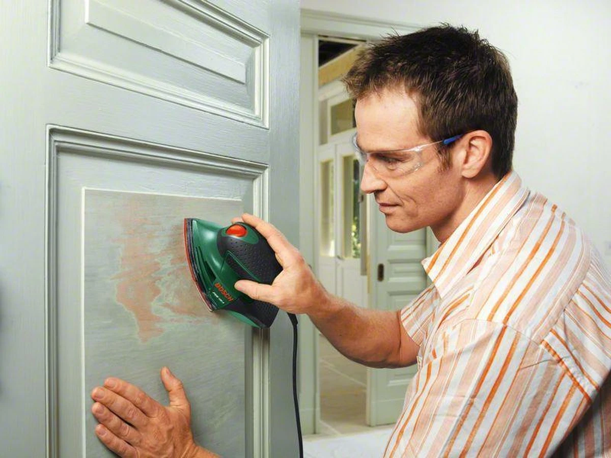 Bosch PSM 100 A Multischuurmachine - Op Snoer - 100 W - Incl. 30 Schuurvellen 6 Bosch PSM 100 A Multischuurmachine - Op Snoer - 100 W - Incl. 30 Schuurvellen - Afbeelding 4