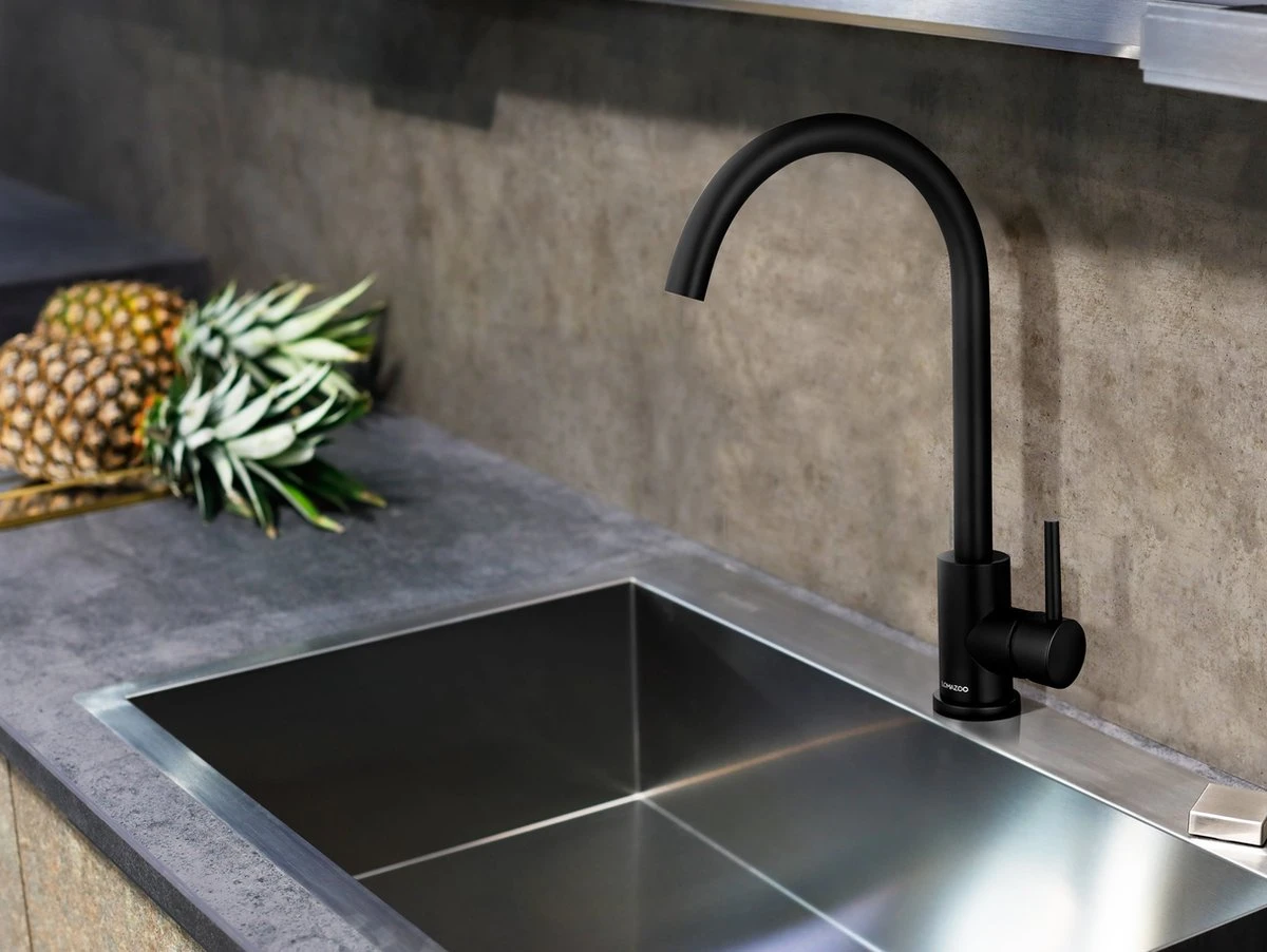 LOMAZOO Keukenkraan Zwart - Kraan Keuken - Zwarte Keukenkraan Titan 4 LOMAZOO Keukenkraan Zwart - Kraan Keuken - Zwarte Keukenkraan Titan - Afbeelding 2