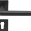 Slotman Solutions Mat Zwarte Deurklink RVS Met Vierkante Rozet En Cilindergat - Deurkruk Zwart Voor Stijlvolle En Elegante Uitstraling -WerkPro Verkoopwinkel 1200x957 8