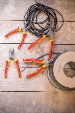 STANLEY VDE Tangenset 4delig -WerkPro Verkoopwinkel 800x1200 56