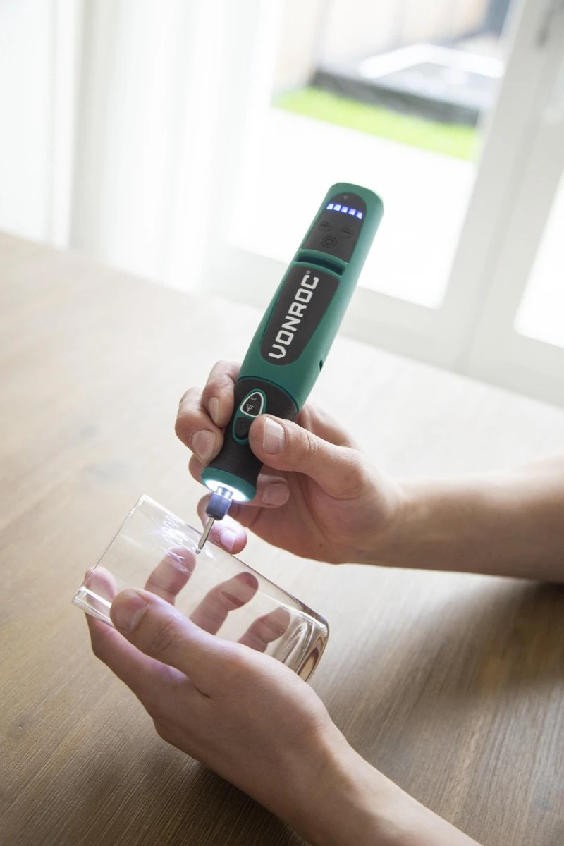 VONROC Accu Multitool – Roterend – 8V – Incl. 24 Accessoires, Oplader & Opbergtas 9 VONROC Accu Multitool – Roterend – 8V – Incl. 24 Accessoires, Oplader & Opbergtas - Afbeelding 7